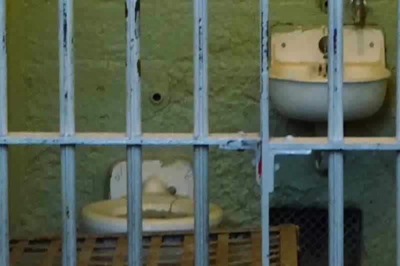 利用网络棋牌游戏赌博，以开设赌场罪处以刑罚