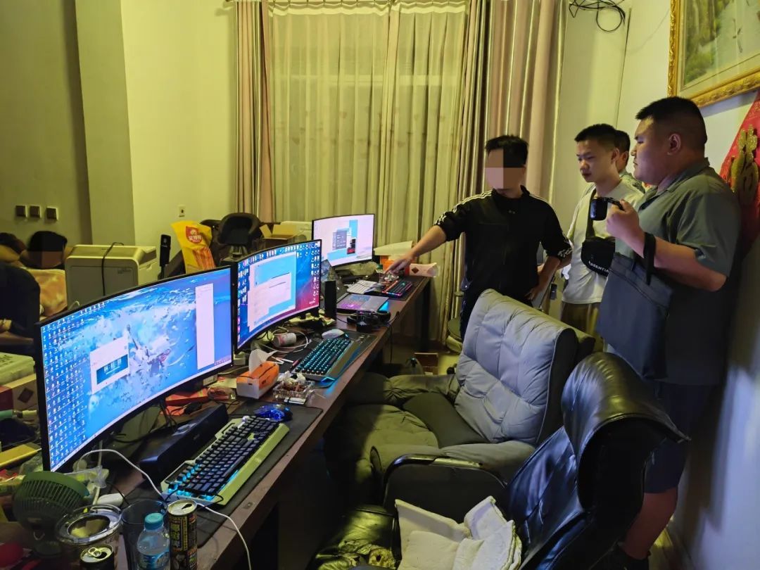擅设“游戏私服” 4名嫌疑人落网