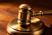 父子合伙售假构成共同侵权，提供资金银行卡也要连带赔偿